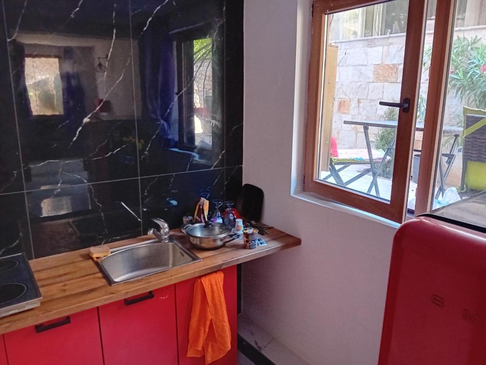 Whith Kitchen דירה *
